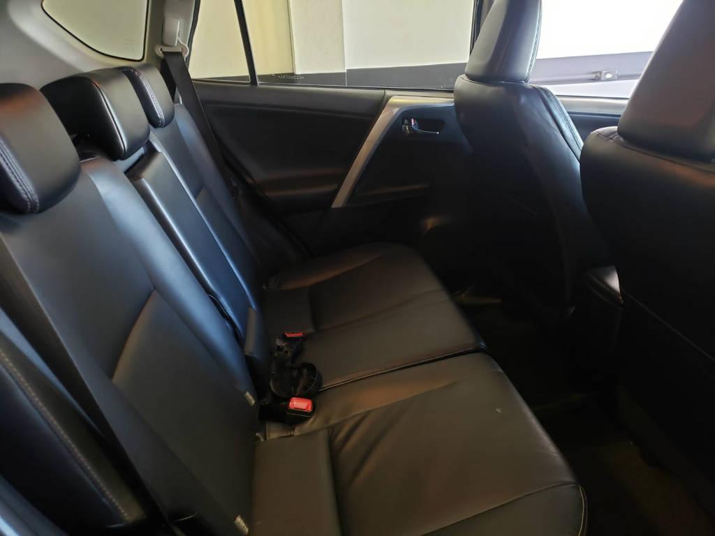 Toyota RAV-4 4X4 2014